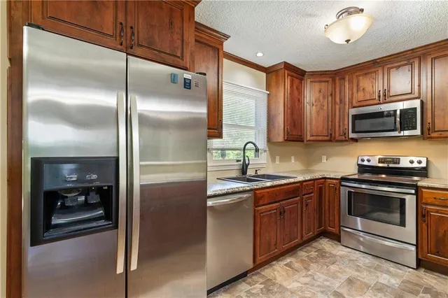 $265,000 | 804 Northwest Maynard Street, Blue Springs, MO 64015