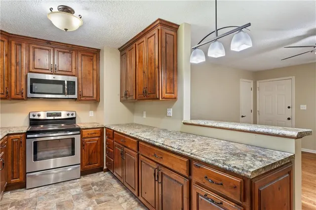 $265,000 | 804 Northwest Maynard Street, Blue Springs, MO 64015