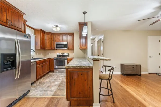 $265,000 | 804 Northwest Maynard Street, Blue Springs, MO 64015