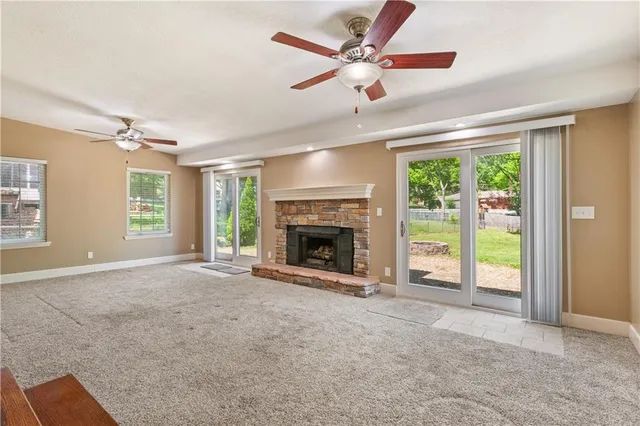 $265,000 | 804 Northwest Maynard Street, Blue Springs, MO 64015