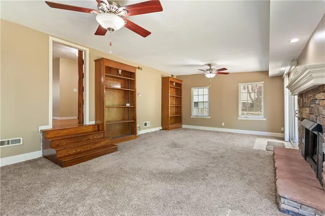 $265,000 | 804 Northwest Maynard Street, Blue Springs, MO 64015