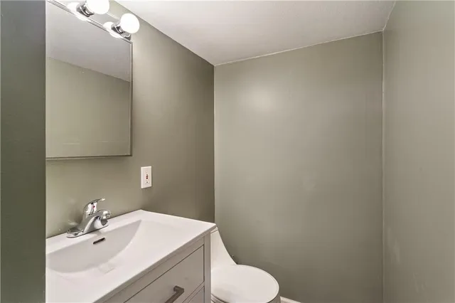 $265,000 | 804 Northwest Maynard Street, Blue Springs, MO 64015