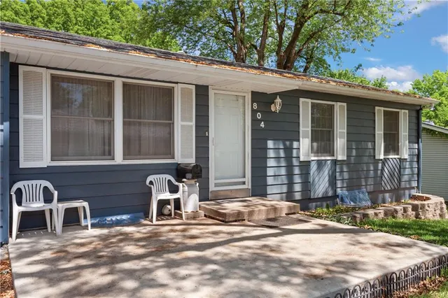 $265,000 | 804 Northwest Maynard Street, Blue Springs, MO 64015