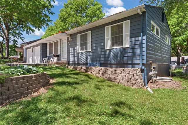 $265,000 | 804 Northwest Maynard Street, Blue Springs, MO 64015