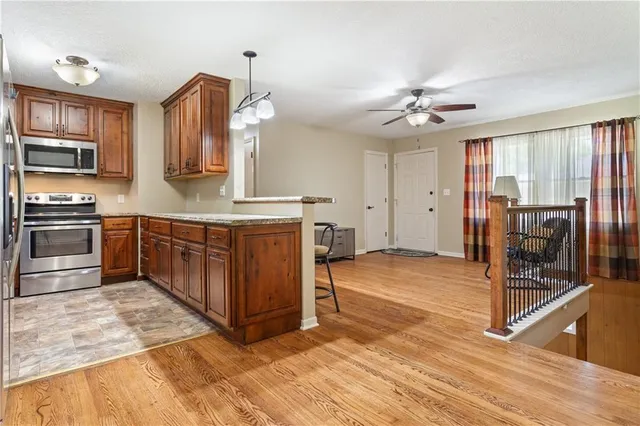 $265,000 | 804 Northwest Maynard Street, Blue Springs, MO 64015