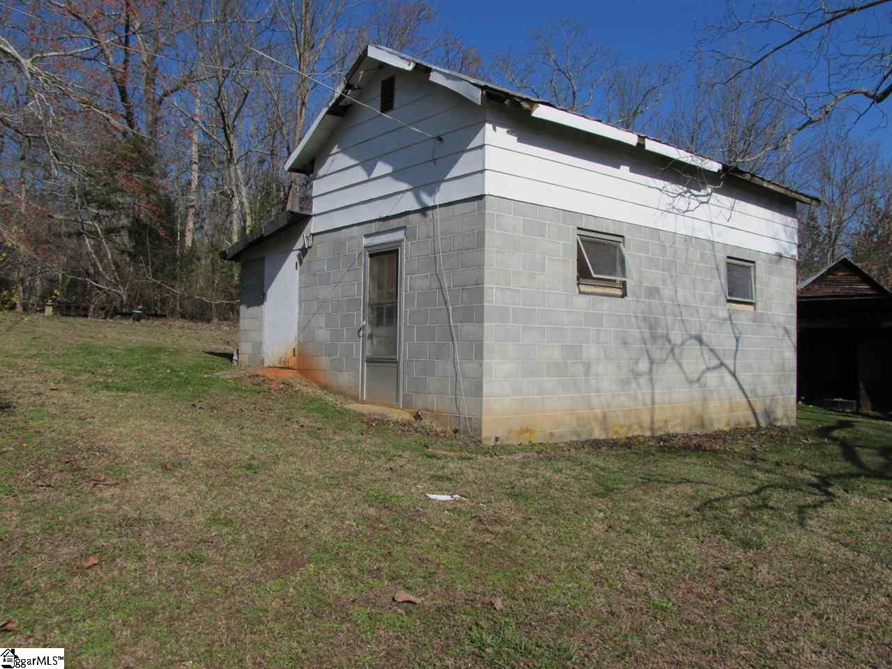 628 Sarratt School Road Cowpens, SC 29330 - Photo 8 of 26