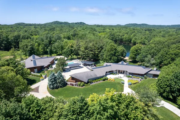 $6,630,000 | 6479 144th Avenue, Holland, MI 49423