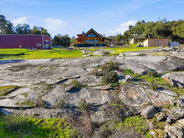 $885,000 | 43227 Leach Road, Ahwahnee, CA 93601