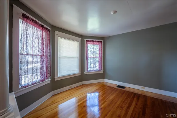 $1,000 | 124 Second Avenue, Unit 1, Herkimer, NY 13350