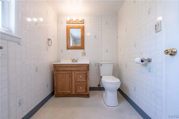 $1,000 | 124 Second Avenue, Unit 1, Herkimer, NY 13350