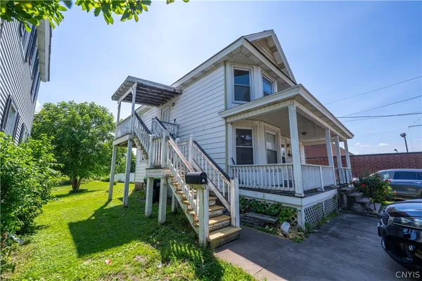 $1,000 | 124 Second Avenue, Unit 1, Herkimer, NY 13350