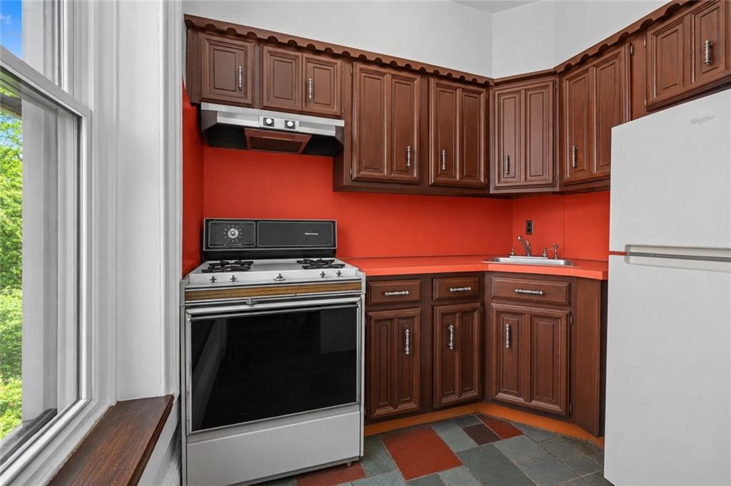 485 Clinton Street Brooklyn, NY 11231 - Photo 14 of 20
