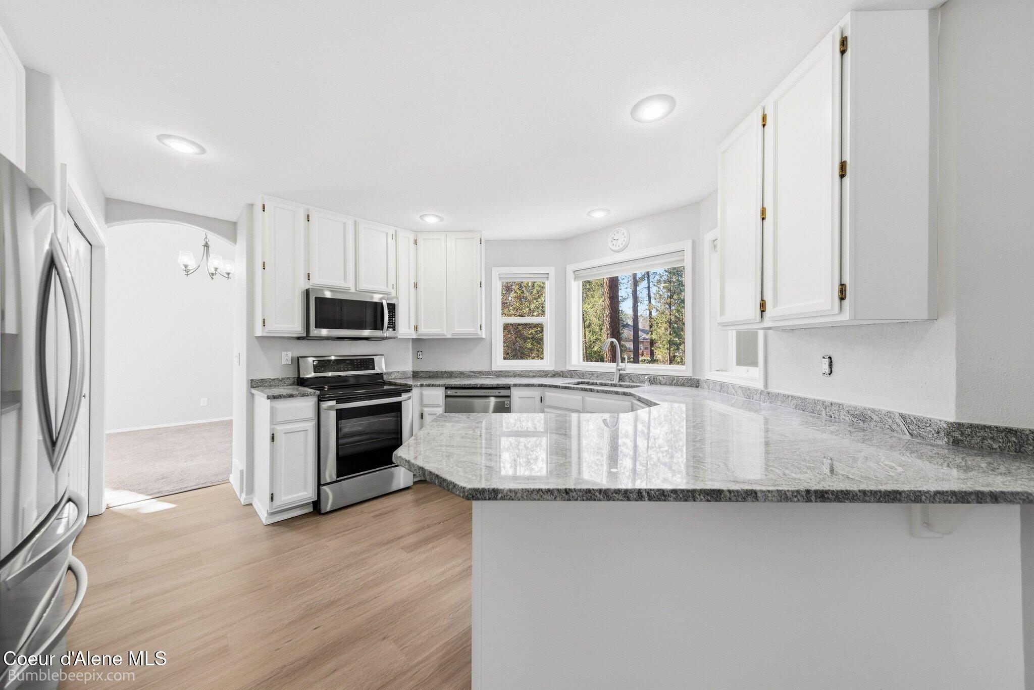 900 South Riverside Harbor Drive Post Falls, ID 83854 - Photo 11 of 54 010_bb193575-10_181