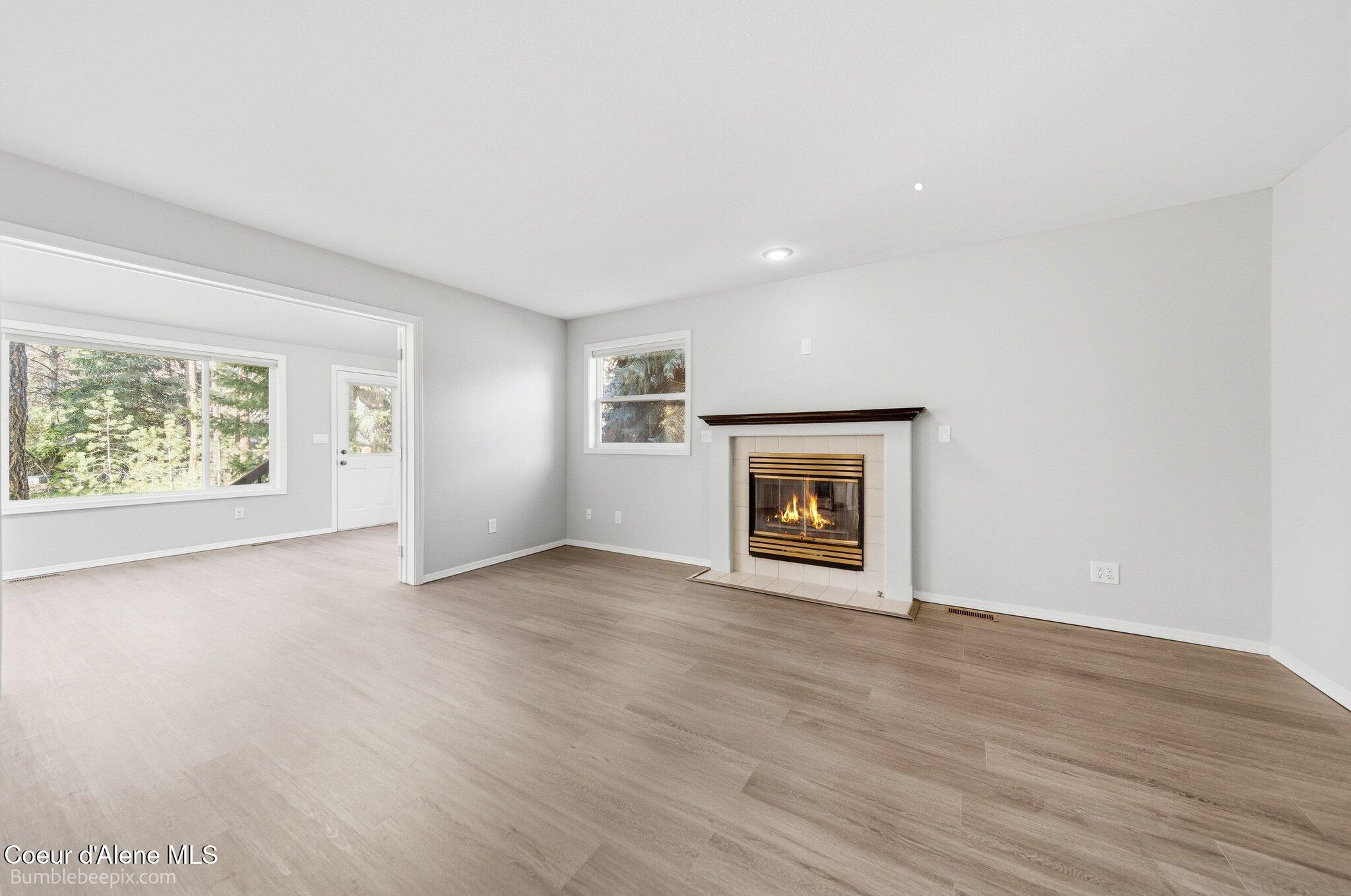 900 South Riverside Harbor Drive Post Falls, ID 83854 - Photo 14 of 54 013_bb193575-13_402