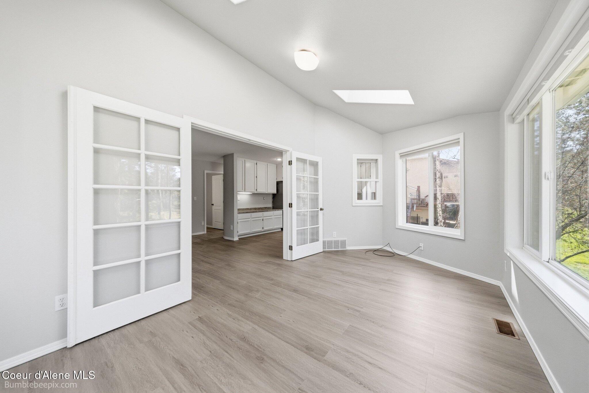 900 South Riverside Harbor Drive Post Falls, ID 83854 - Photo 18 of 54 017_bb193575-17_160