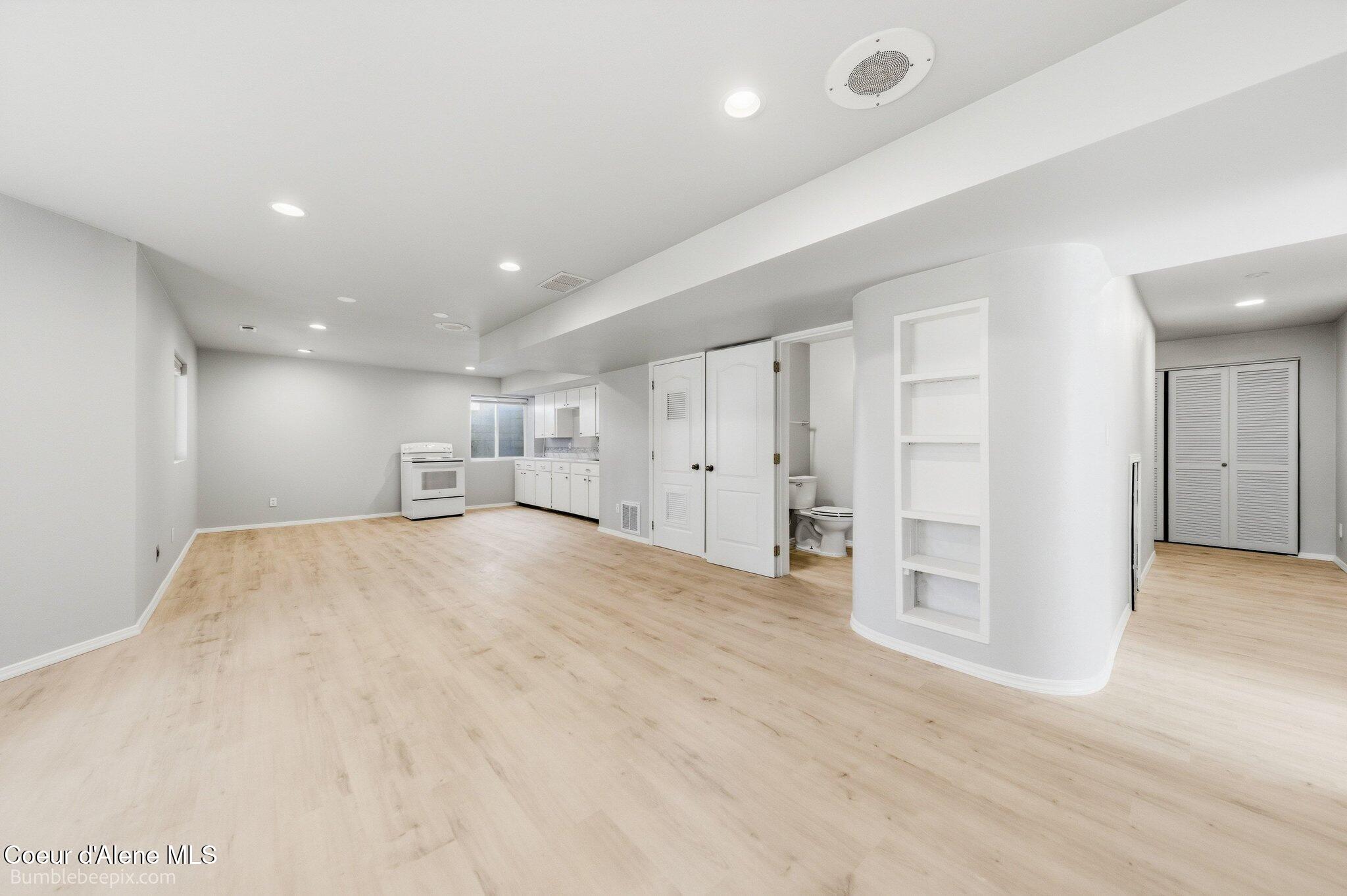 900 South Riverside Harbor Drive Post Falls, ID 83854 - Photo 22 of 54 021_bb193575-21_967