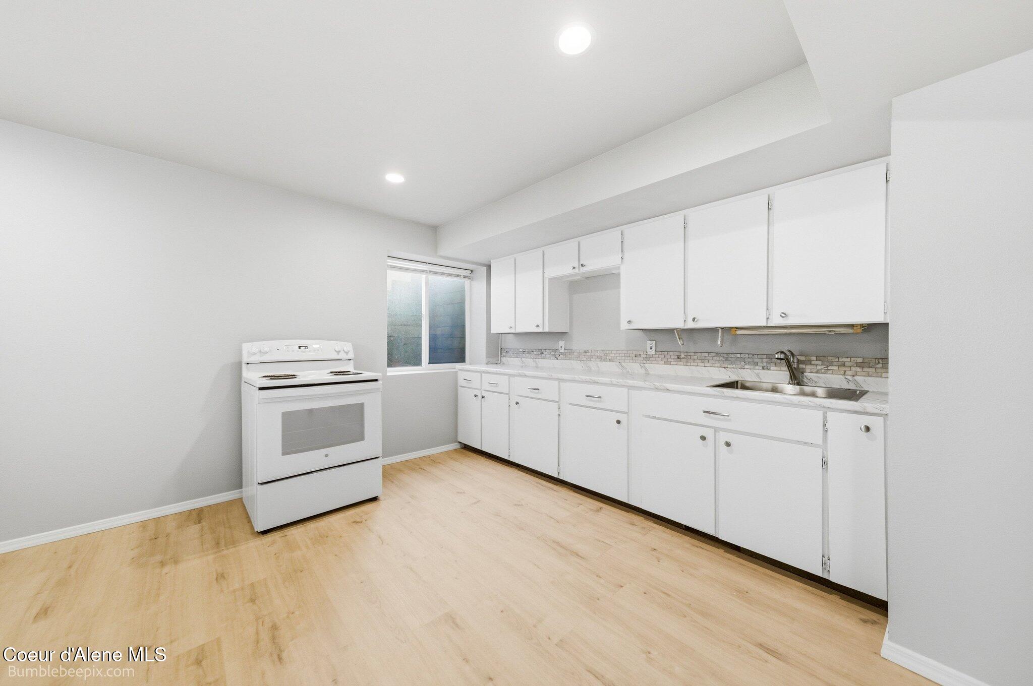 900 South Riverside Harbor Drive Post Falls, ID 83854 - Photo 23 of 54 022_bb193575-22_323