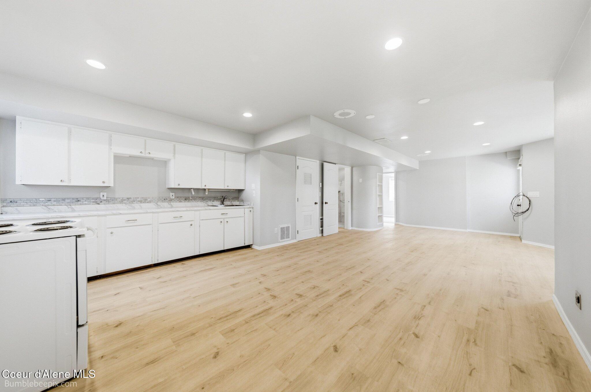 900 South Riverside Harbor Drive Post Falls, ID 83854 - Photo 24 of 54 023_bb193575-23_498