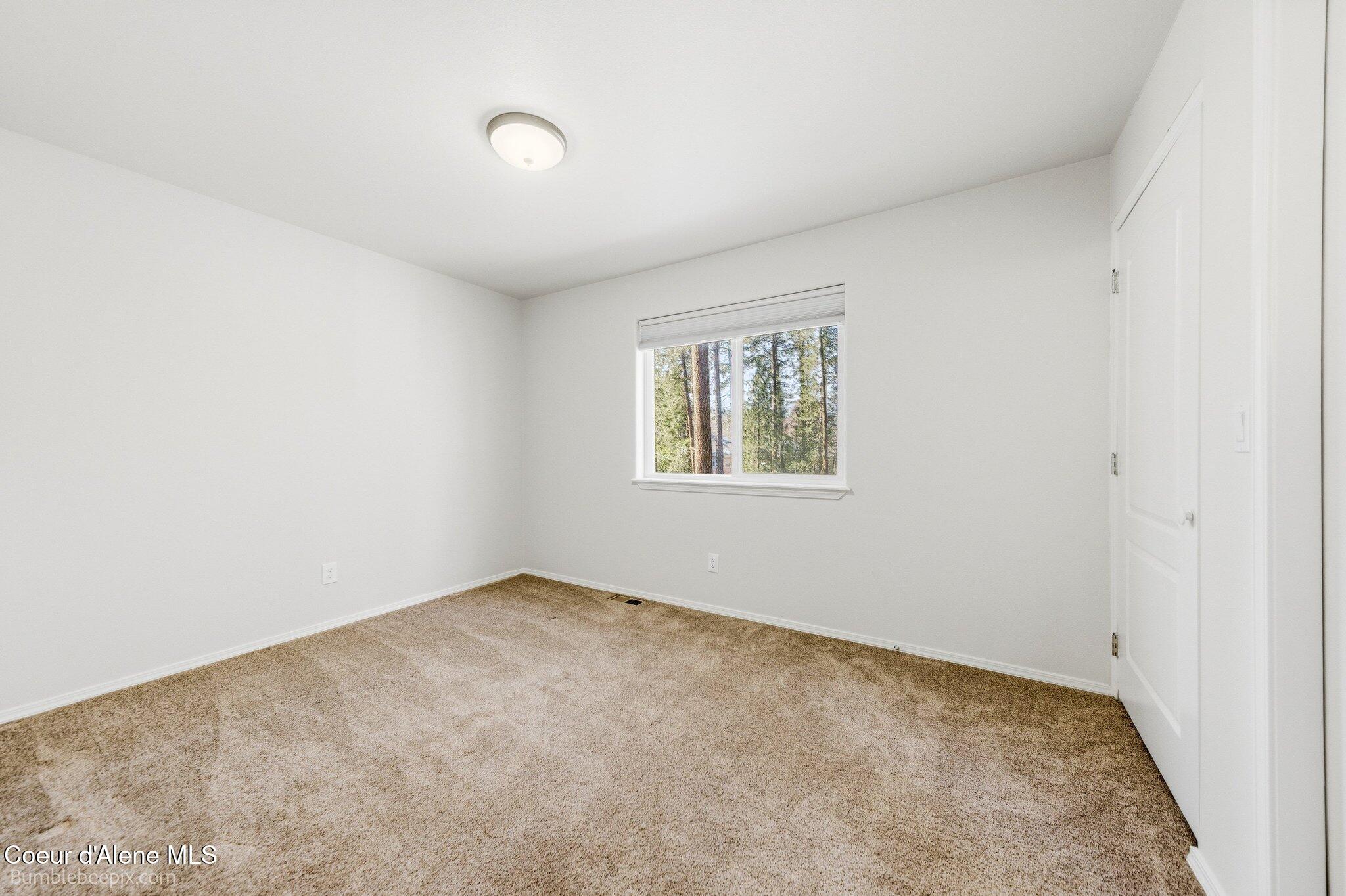 900 South Riverside Harbor Drive Post Falls, ID 83854 - Photo 29 of 54 028_bb193575-28_143