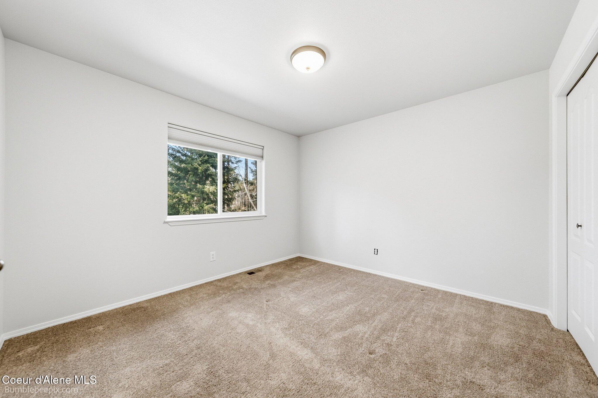 900 South Riverside Harbor Drive Post Falls, ID 83854 - Photo 30 of 54 029_bb193575-29_387