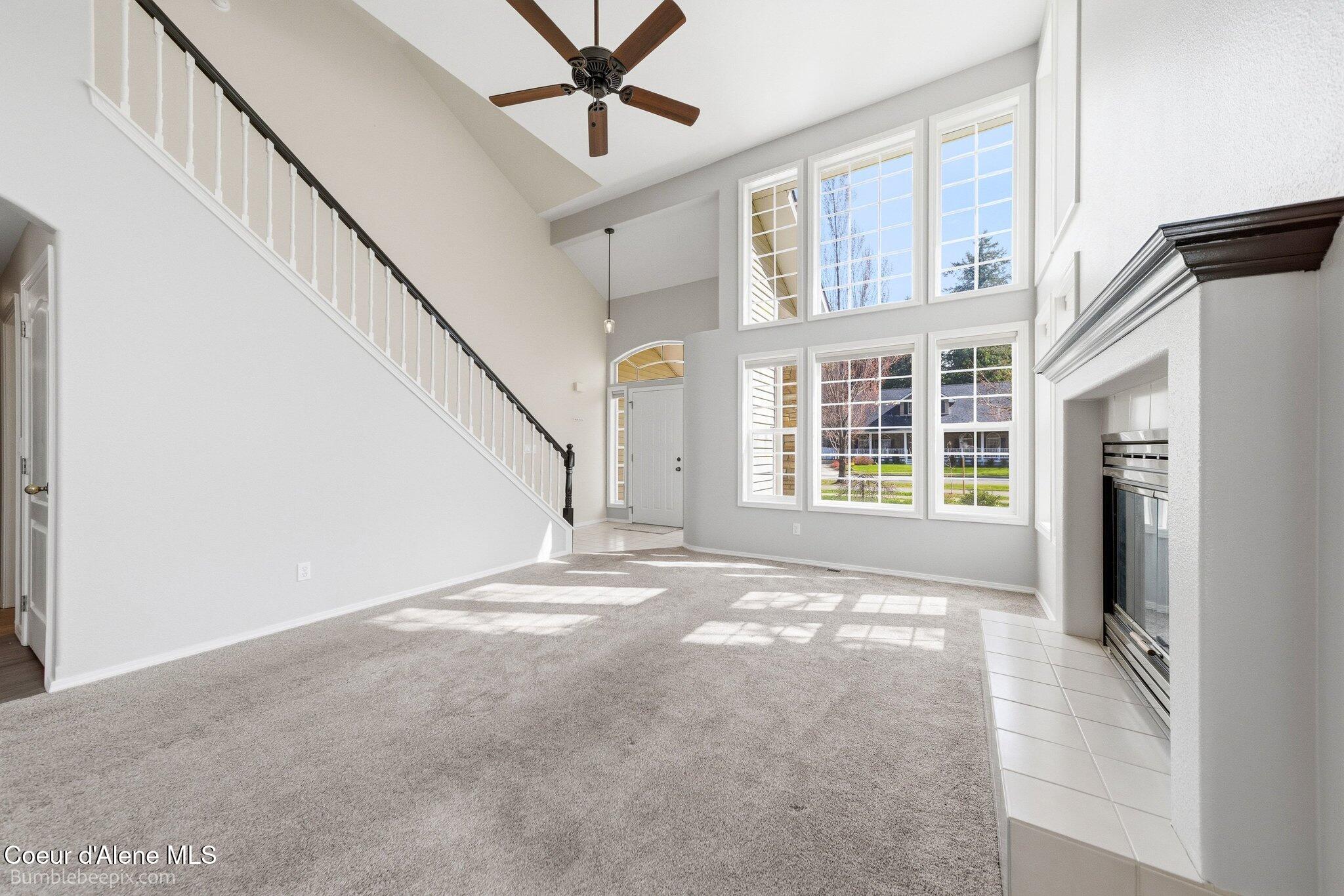 900 South Riverside Harbor Drive Post Falls, ID 83854 - Photo 4 of 54 003_bb193575-3_643