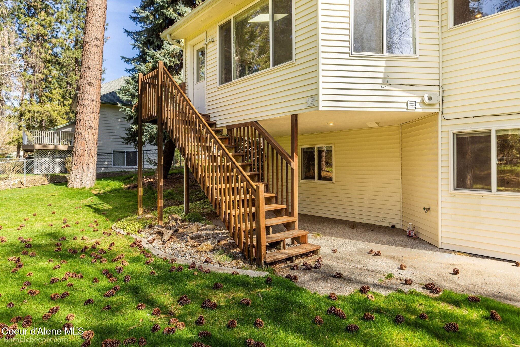 900 South Riverside Harbor Drive Post Falls, ID 83854 - Photo 41 of 54 040_bb193575-40_457