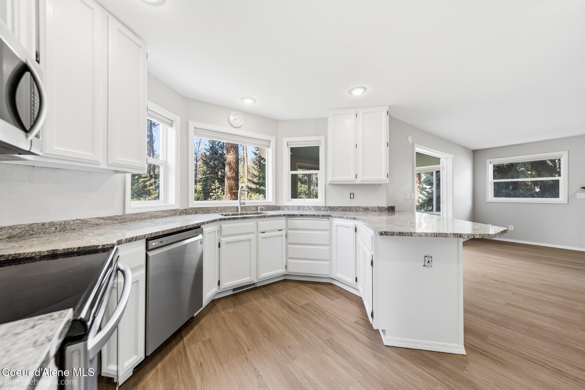 900 South Riverside Harbor Drive Post Falls, ID 83854 - Photo 8 of 54 007_bb193575-7_809