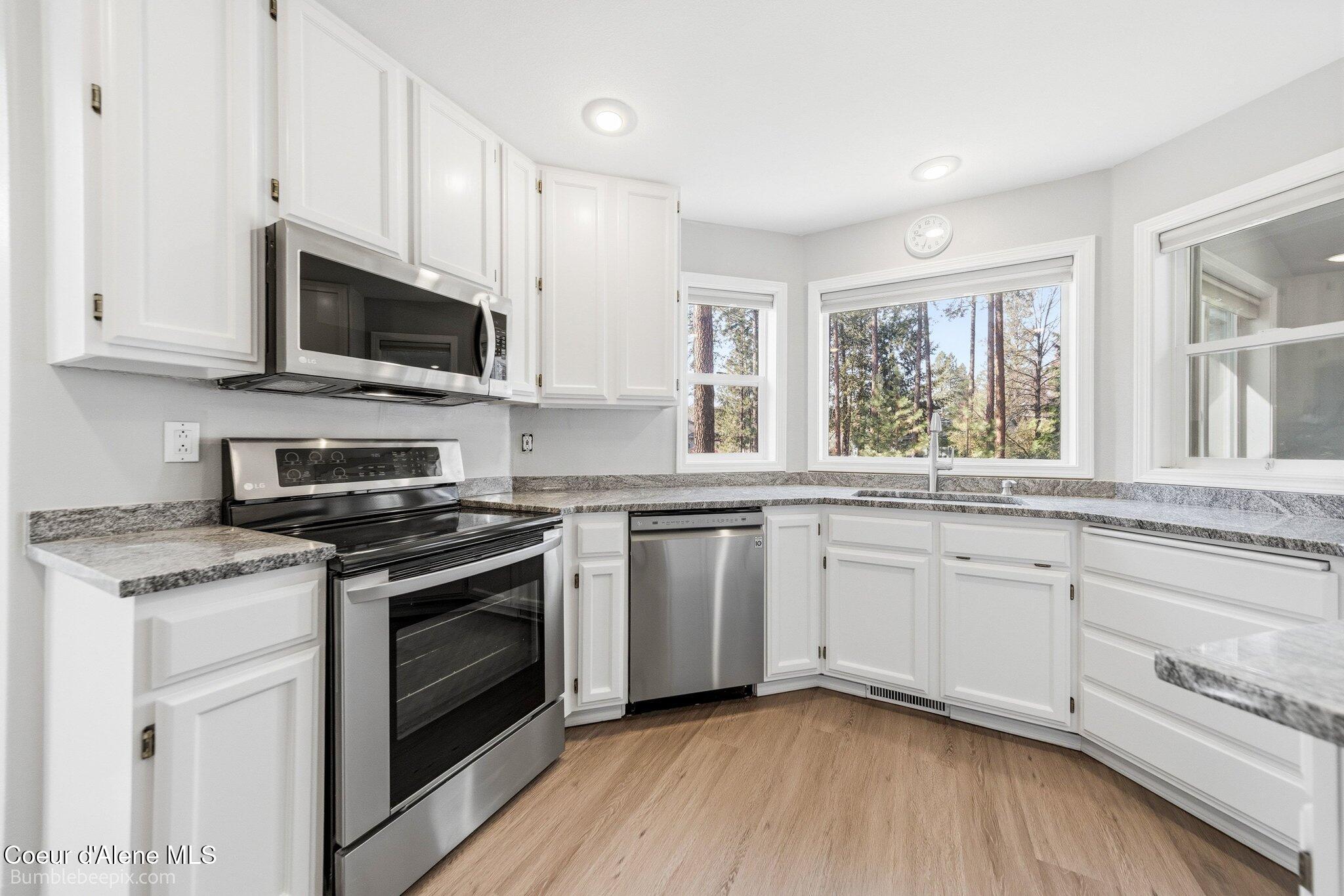 900 South Riverside Harbor Drive Post Falls, ID 83854 - Photo 9 of 54 008_bb193575-8_816