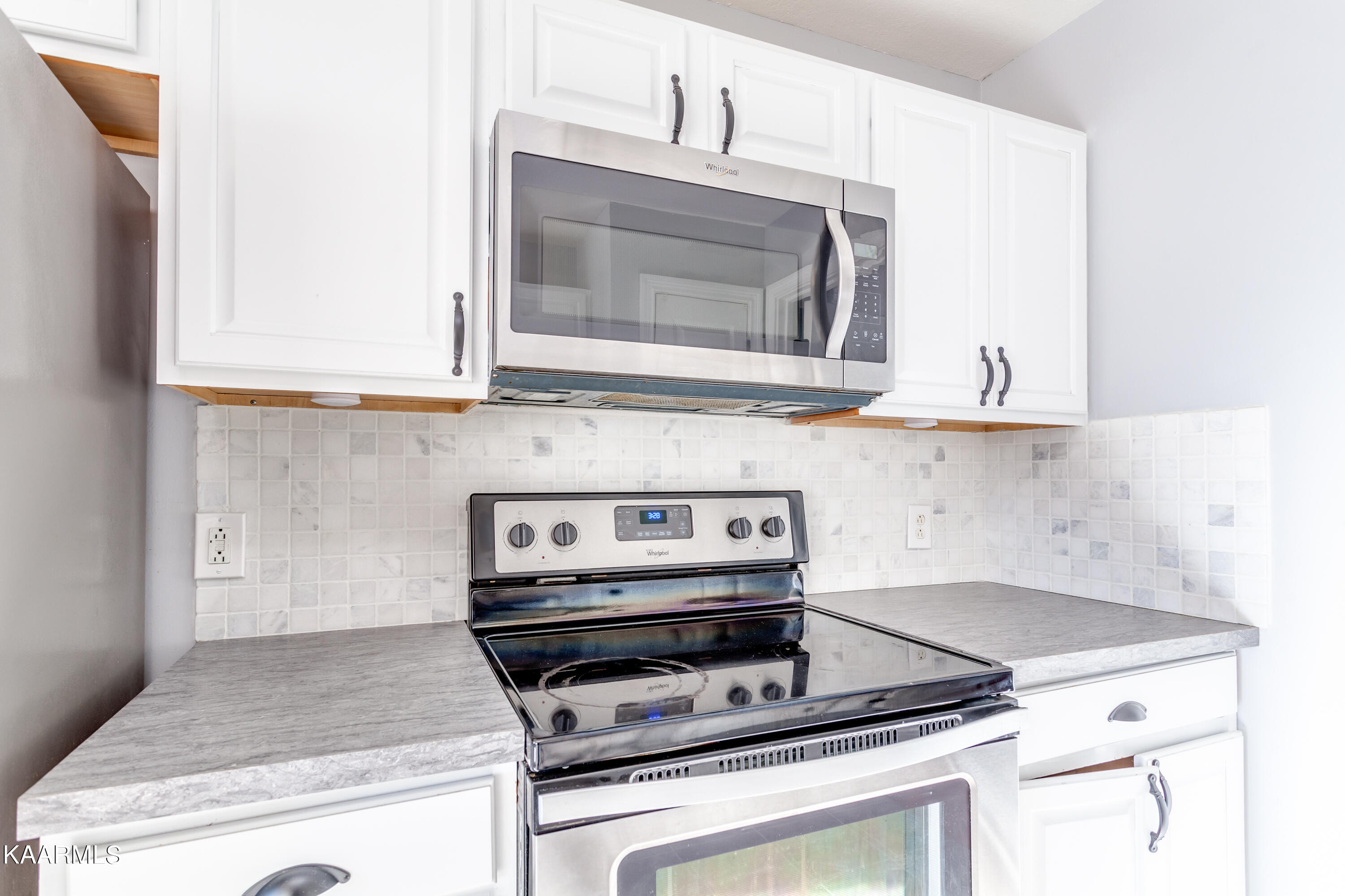 1130 Fox Ridge Drive Powell, TN 37849 - Photo 22 of 45 22 Kitchen
