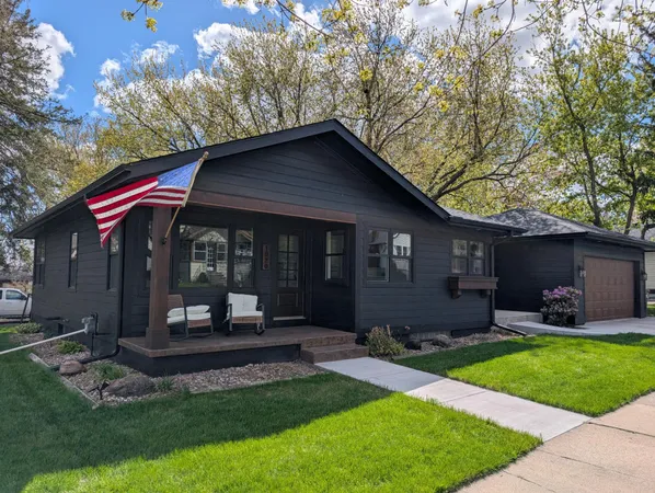 $313,500 | 1020 Franklin Street, Baldwin, WI 54002