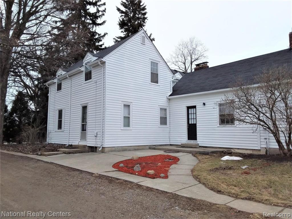 60001 Eight Mile Road South Lyon, MI 48178 - Photo 3 of 44