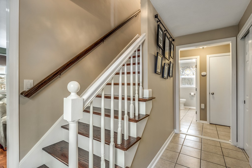 19 Sampson Road Bolton, MA 01740 - Photo 3 of 21 Gallery Image 3