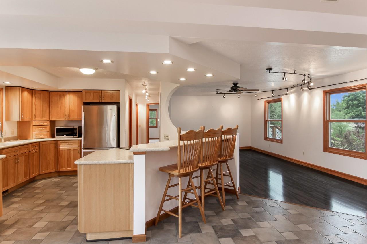 1551 Smith Road Traverse City, MI 49696 - Photo 3 of 41 1862923-2.JPG