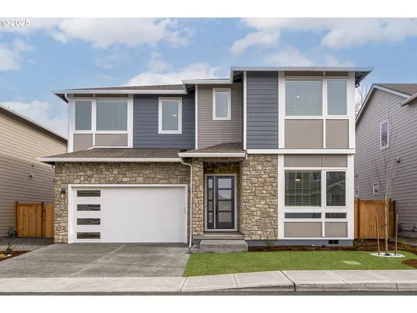 $906,900 | 15225 South E Towers Terrace, Milwaukie, OR 97267