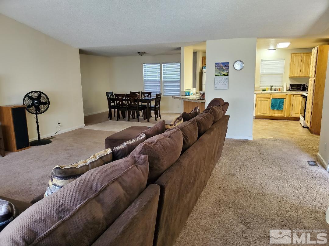2725 Daffodil Way Reno, NV 89512 - Photo 4 of 15 Photo 4