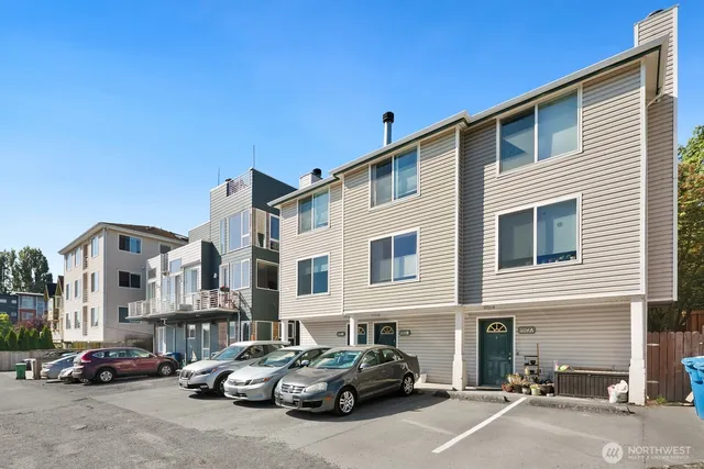 a car parked in front of a building