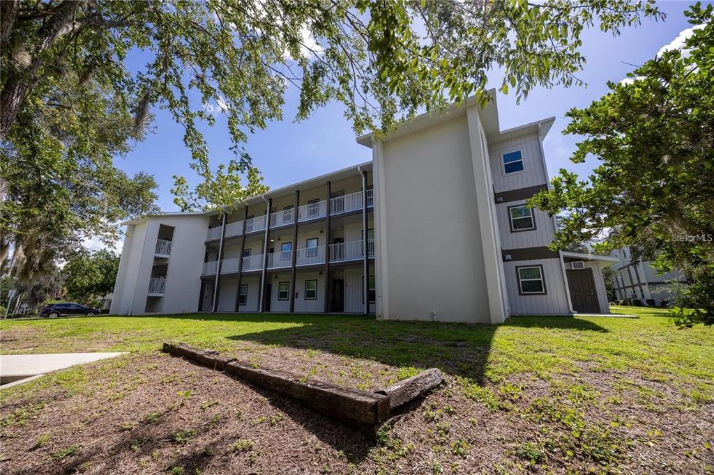 6519 West Newberry Road, Unit 412 Gainesville, FL 32607 - Photo 4 of 24 Gallery Image 4