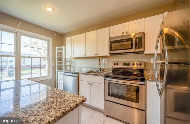 $2,600 | 1412 Cottonwood Court, Woodbridge, VA 22191