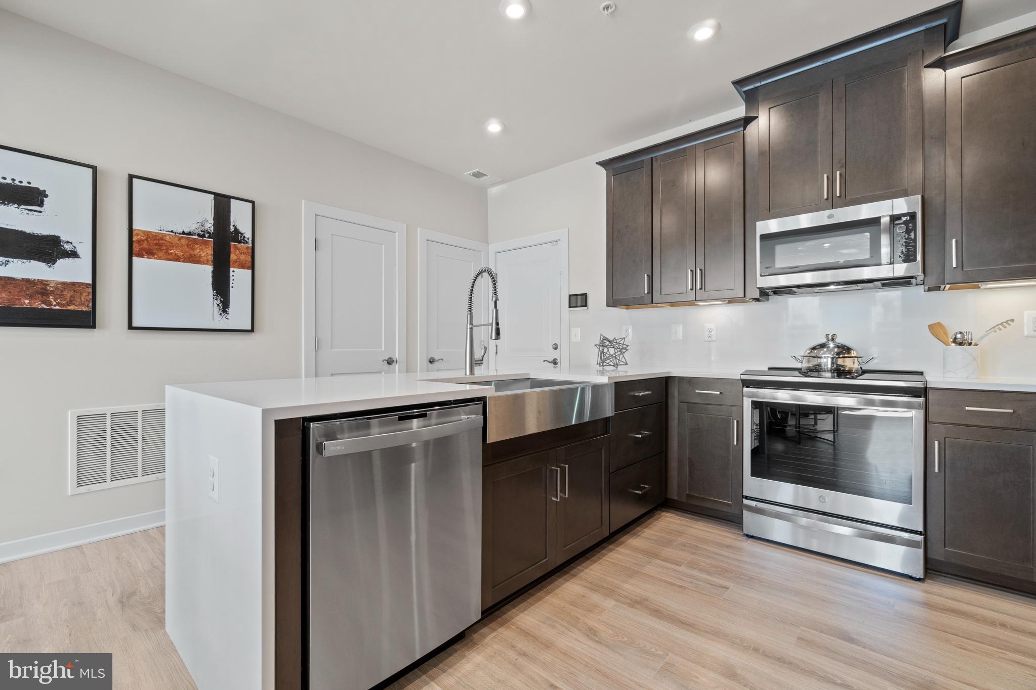 20276 Newfoundland Square Ashburn, VA 20147 - Photo 11 of 40