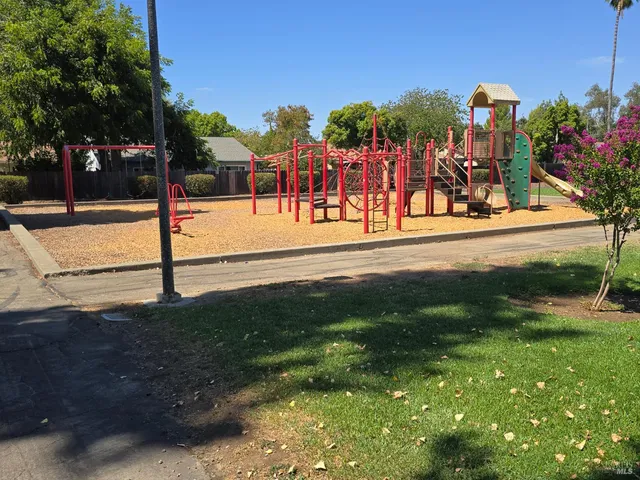 $554,000 | 488 Edwin Drive, Vacaville, CA 95687