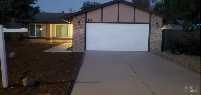 $554,000 | 488 Edwin Drive, Vacaville, CA 95687
