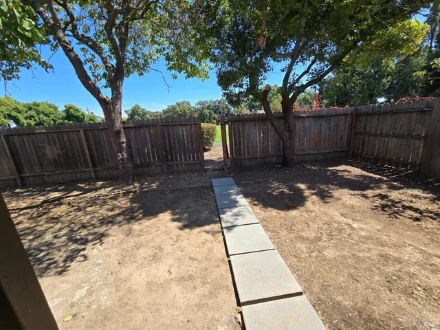 $554,000 | 488 Edwin Drive, Vacaville, CA 95687