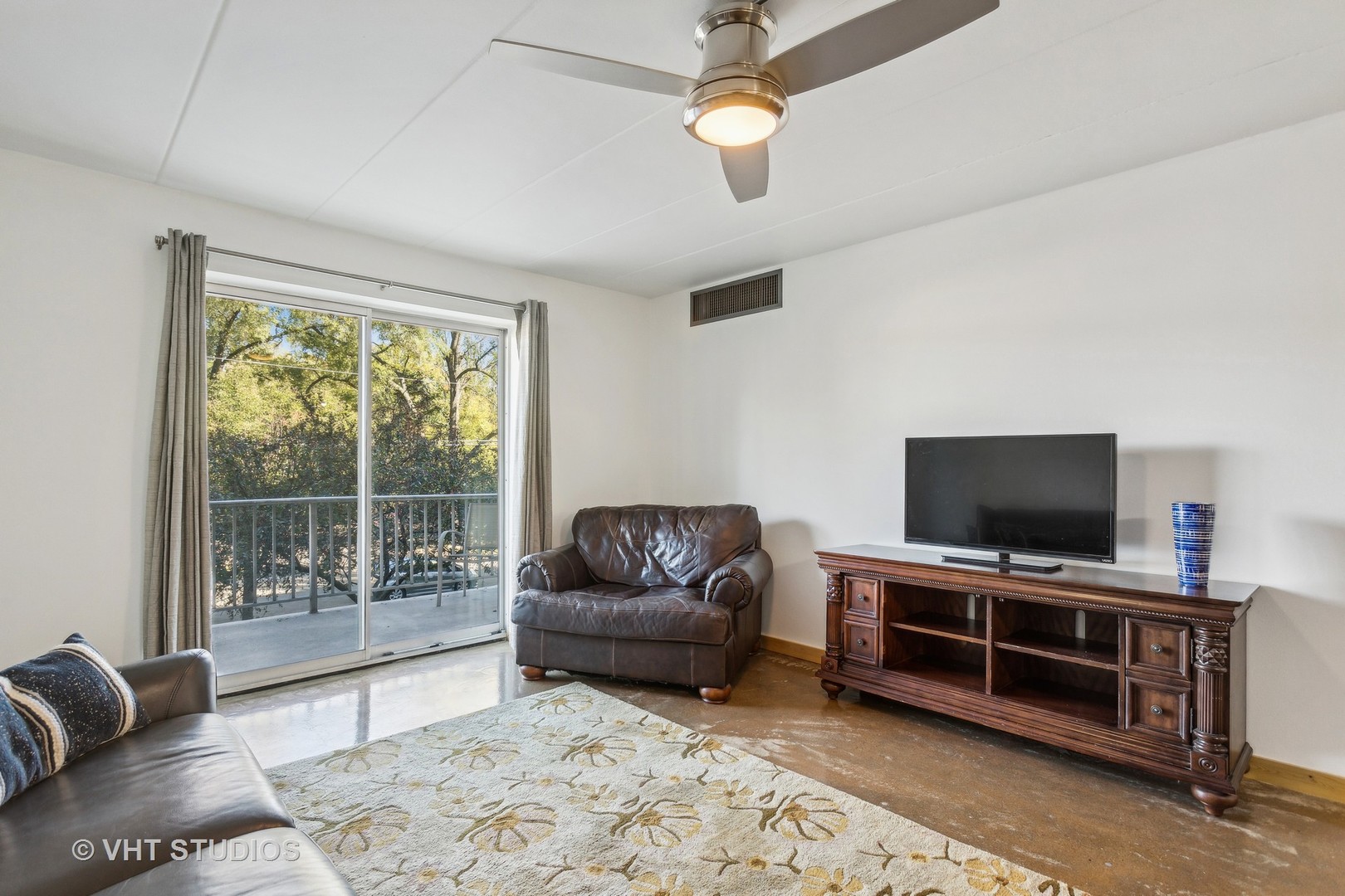 100 West Butterfield Road, Unit 212N Elmhurst, IL 60126 - Photo 9 of 20 Gallery Image 9