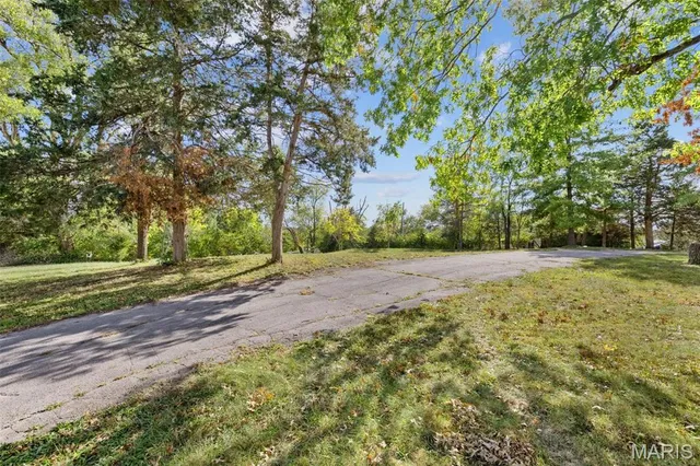 $249,000 | 638 Jeffco Boulevard, Arnold, MO 63010