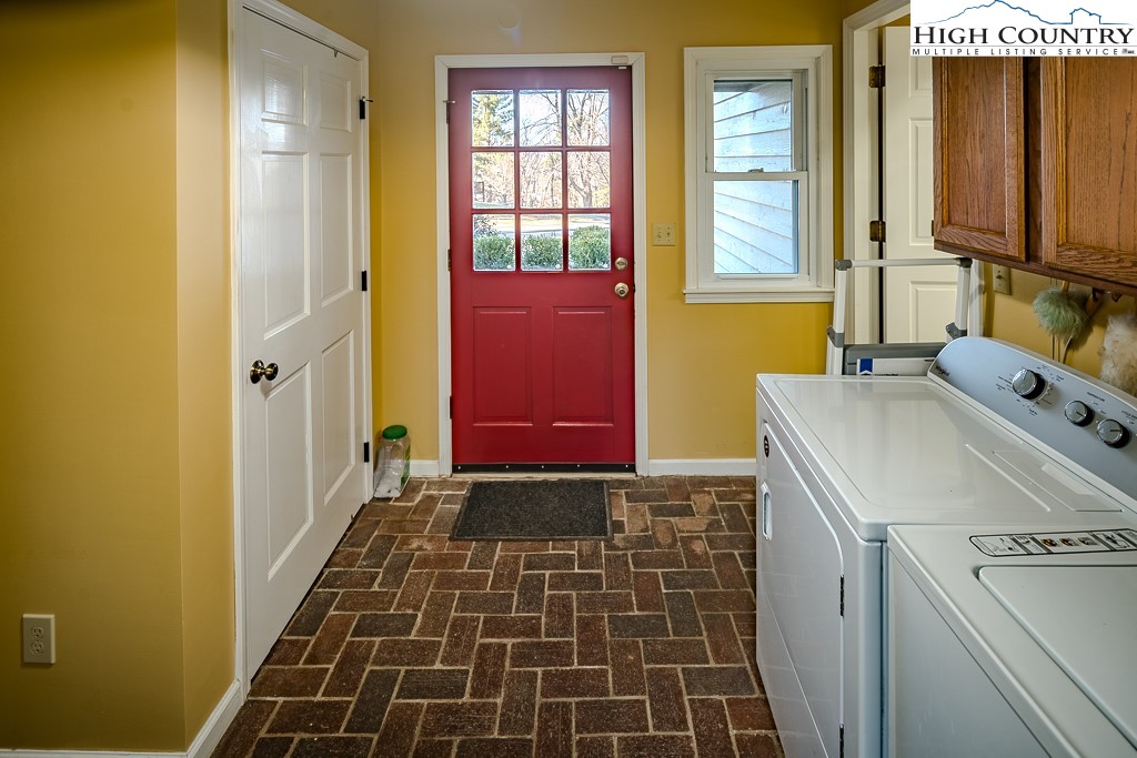 1352 Ravens Ridge Circle Boone, NC 28607 - Photo 28 of 36 Gallery Image 28