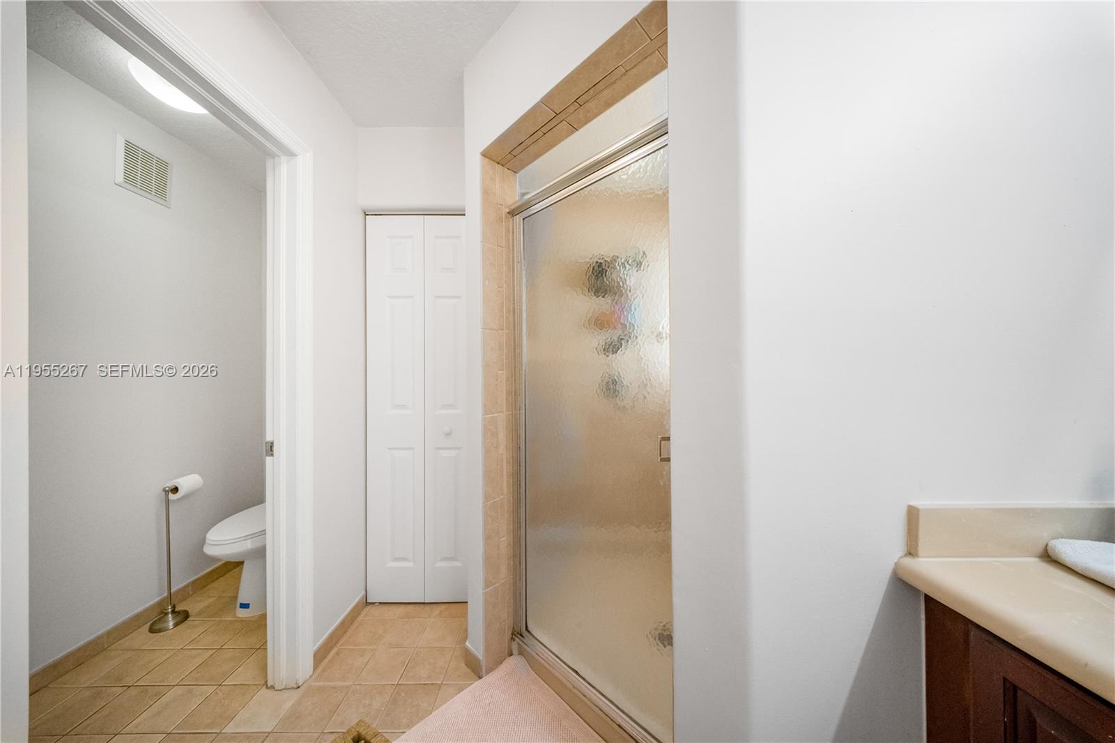 16514 Southwest 68th Terrace Miami, FL 33193 - Photo 14 of 25