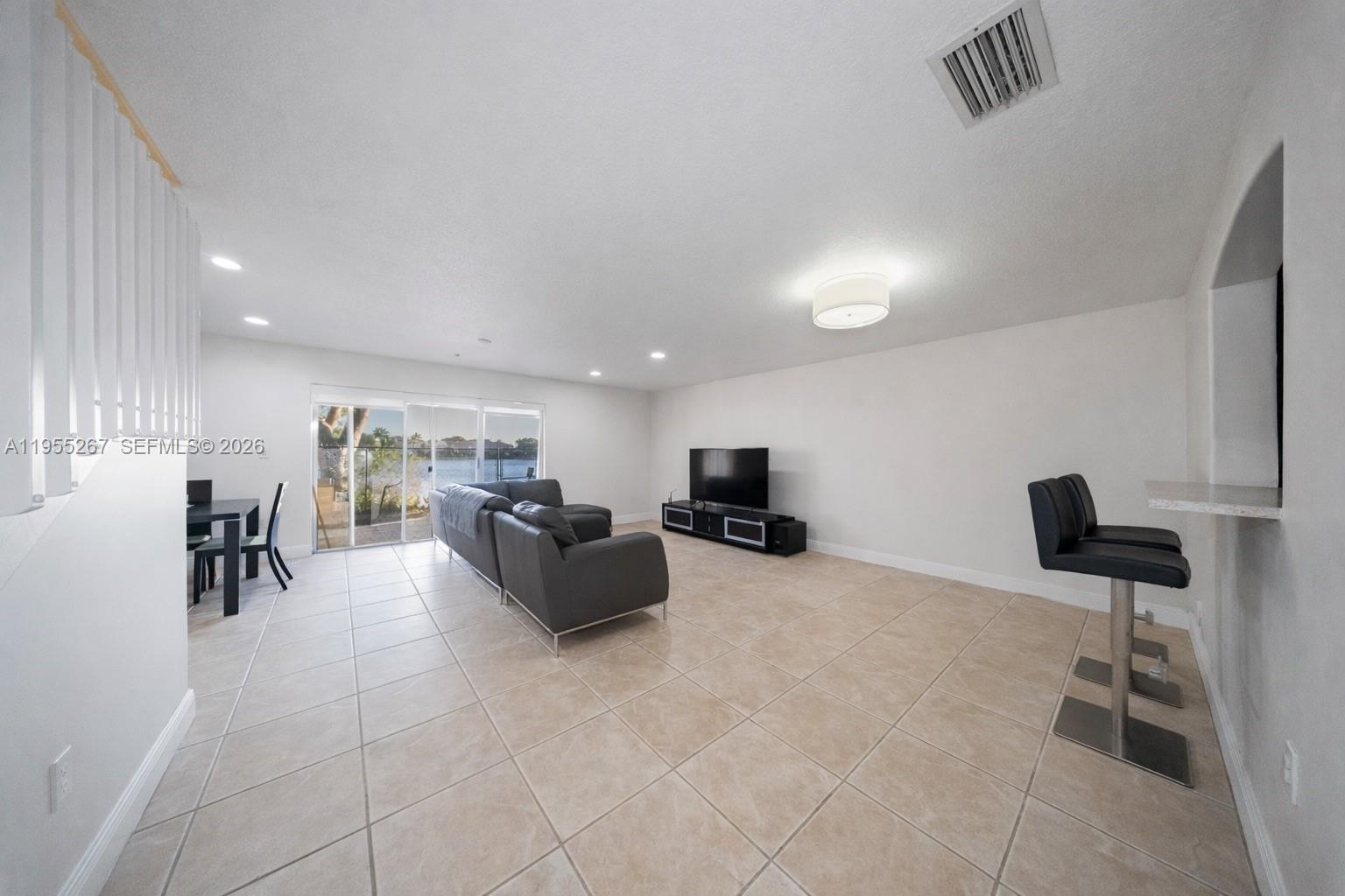 16514 Southwest 68th Terrace Miami, FL 33193 - Photo 6 of 25