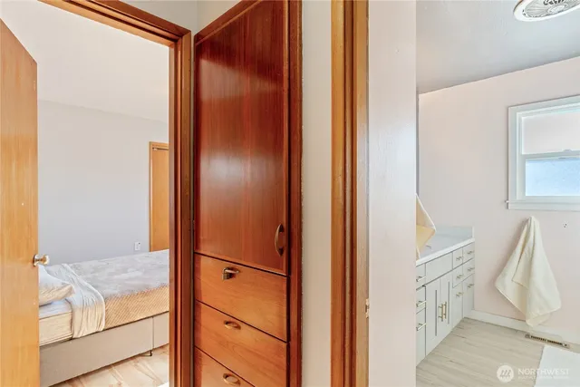 a view of walk in closet