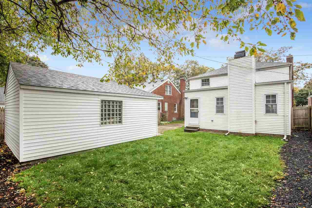 422 Lothrop Road Grosse Pointe, MI 48236 - Photo 17 of 17 31334089-16.JPG