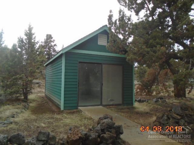 63554 Overtree Road Bend, OR 97701 - Photo 3 of 25 Gallery Image 3